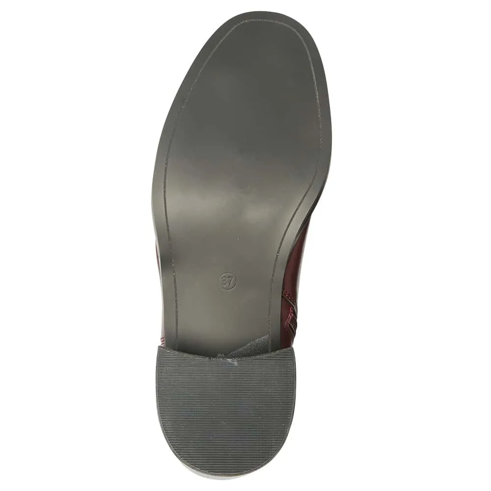 Carson Boot in Wine Smooth