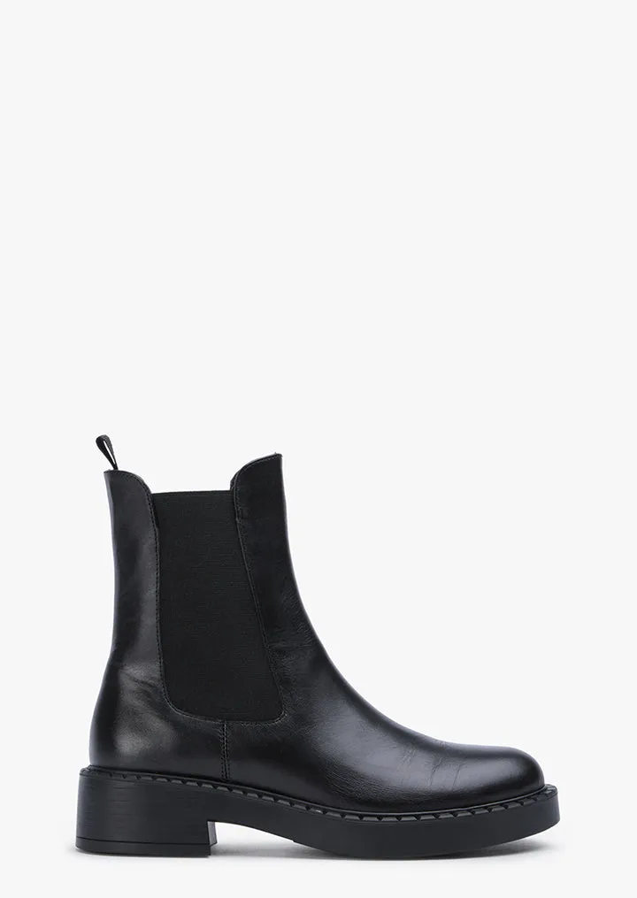 Comet Black Como