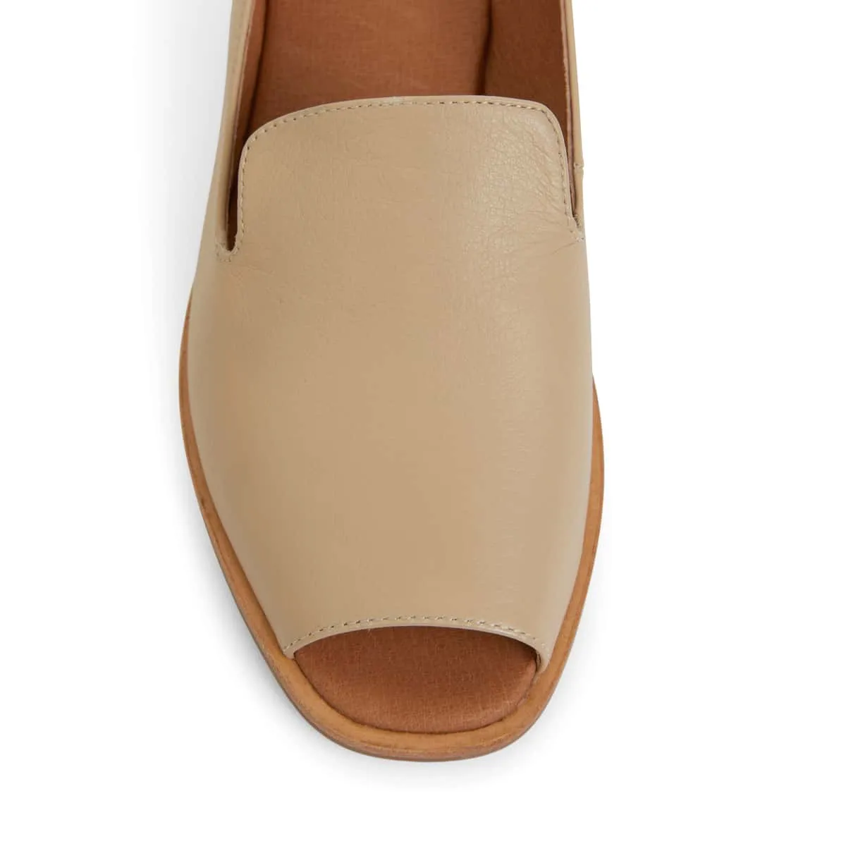 Delaney Sandal in Neutral Leather