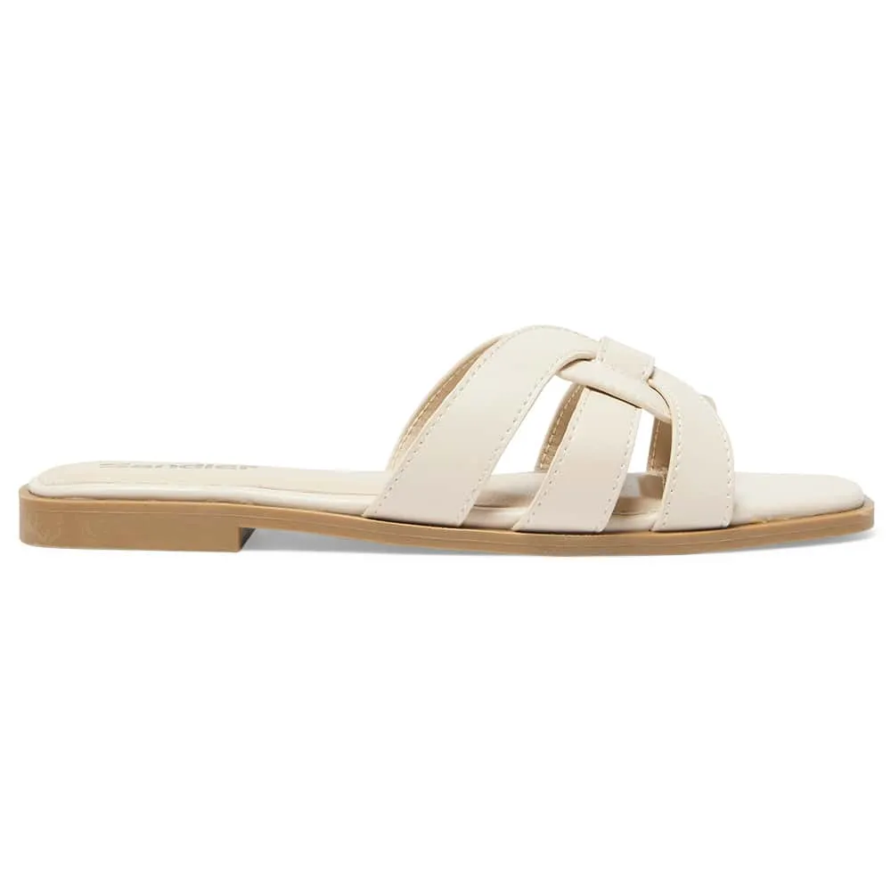 Demi Slide in Beige Smooth