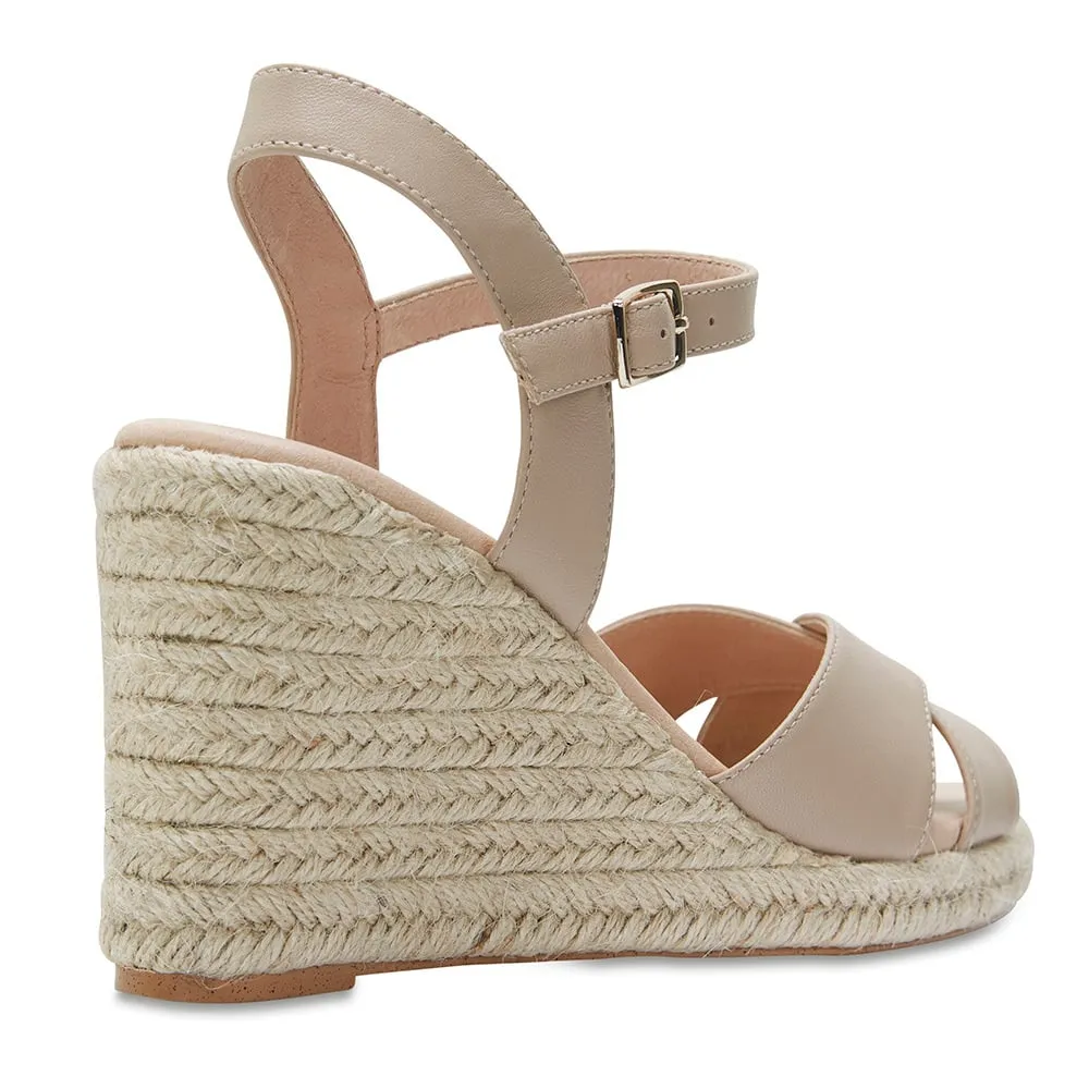 Dynasty Heel in Nude Leather