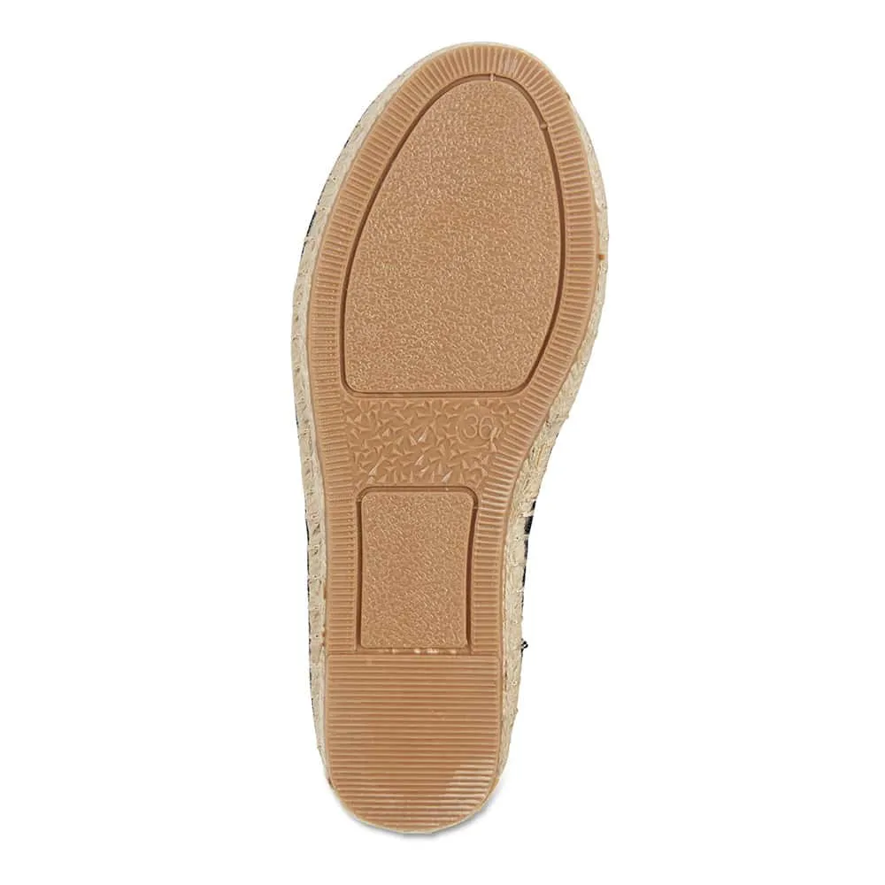 Excite Loafer in Navy Canvas
