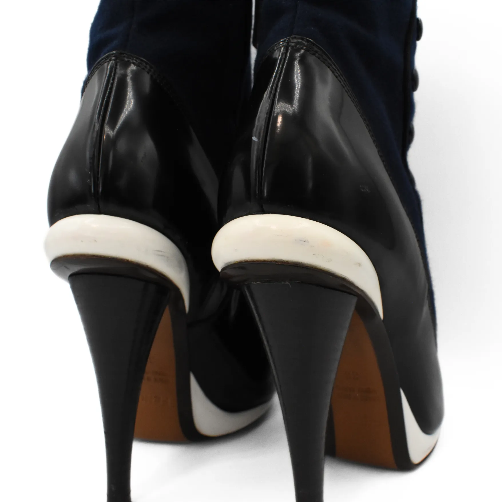 Fendi Wool Ankle Booties - Women's 38