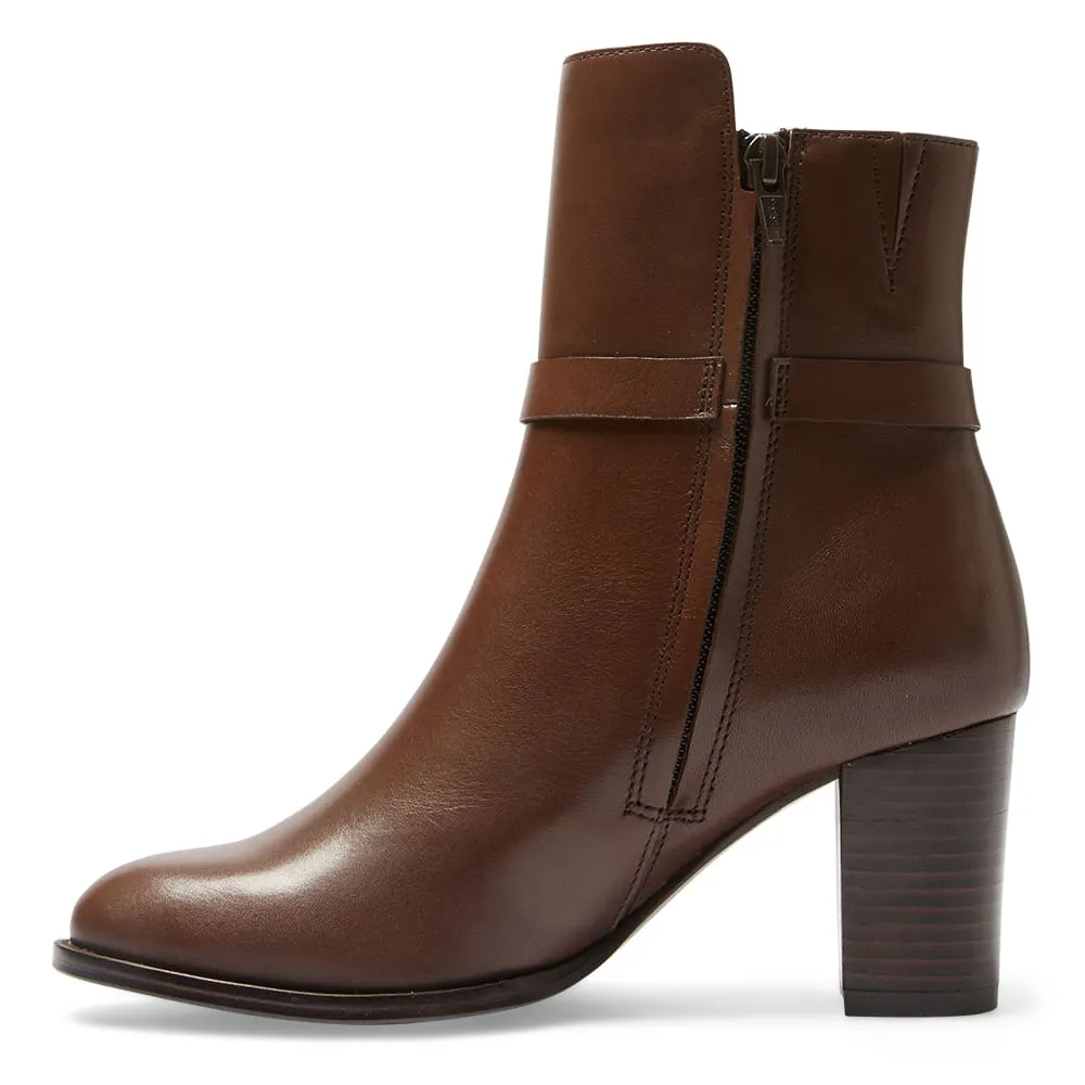 Gemini Boot in Brown Leather