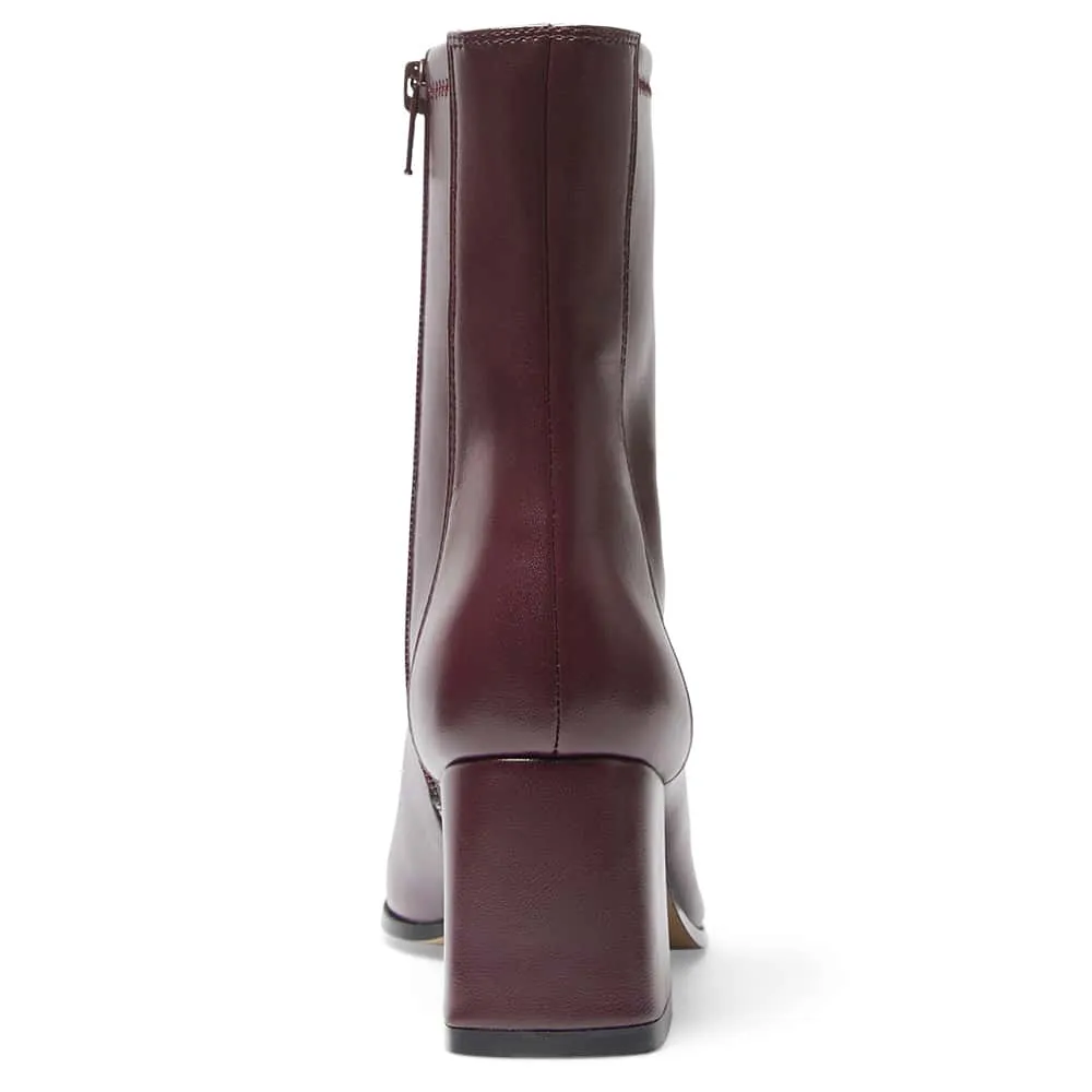 Hampton Boot in Wine
