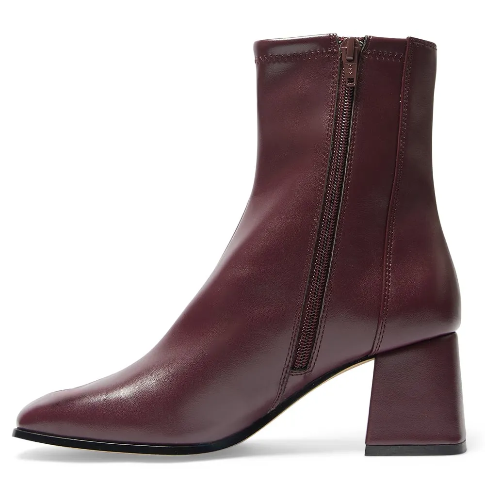 Hampton Boot in Wine
