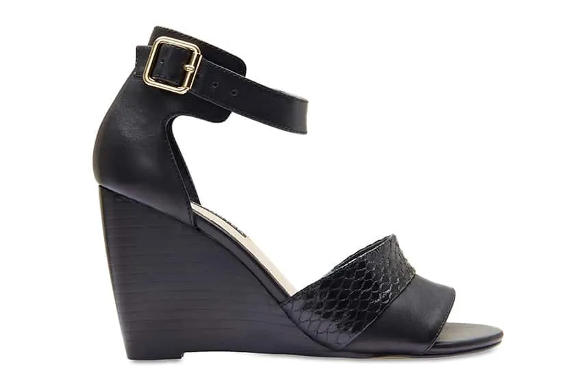 Joanna Heel in Black Leather