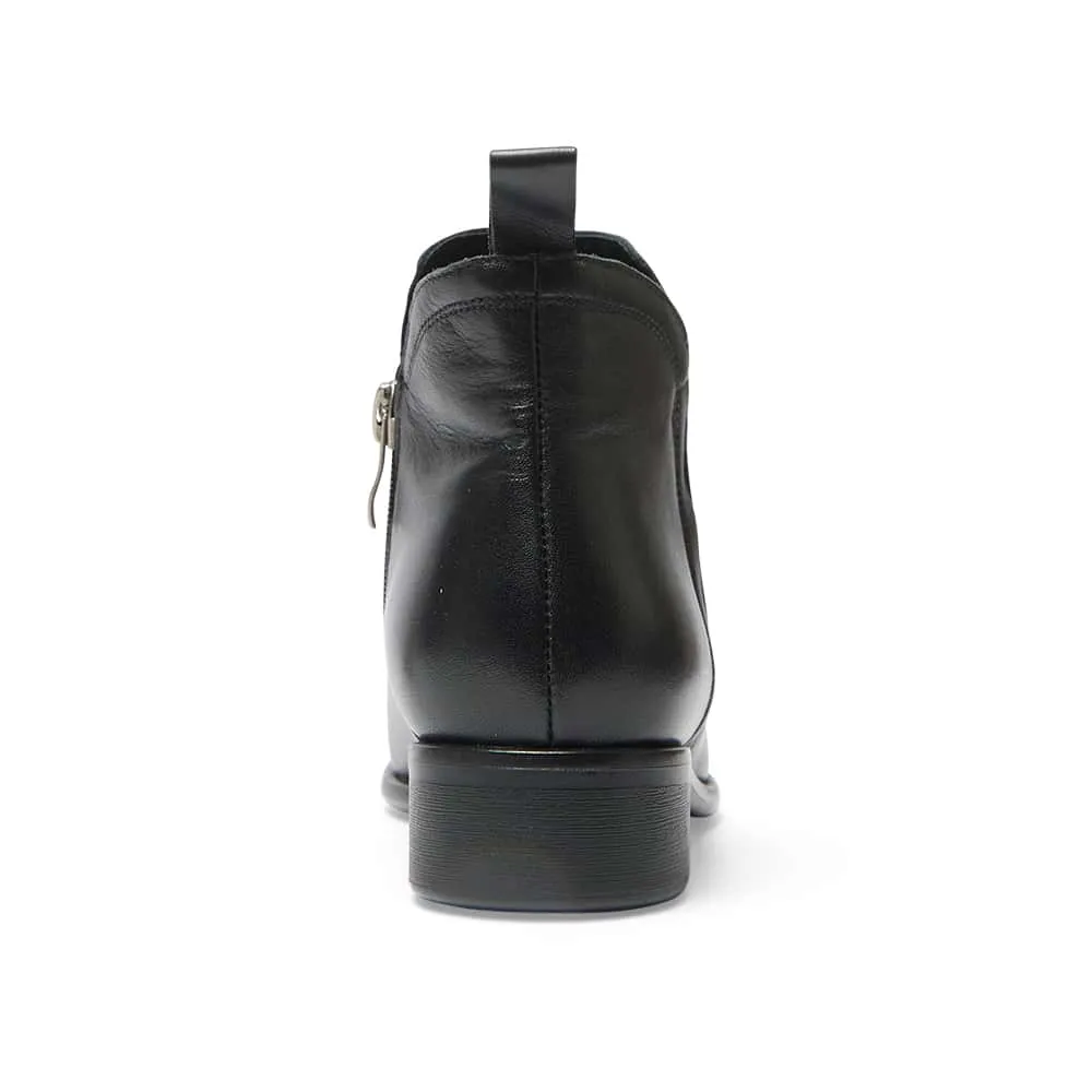 Lance Boot in Black Leather