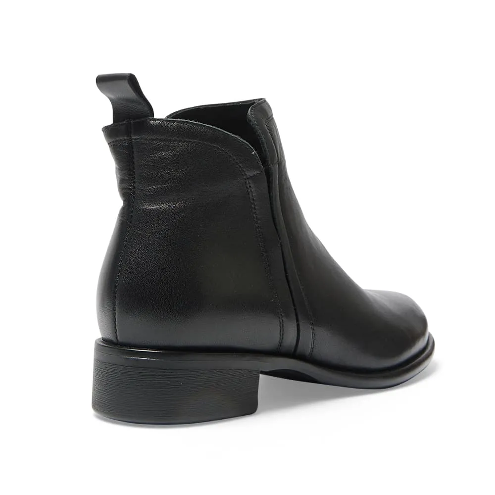 Lance Boot in Black Leather