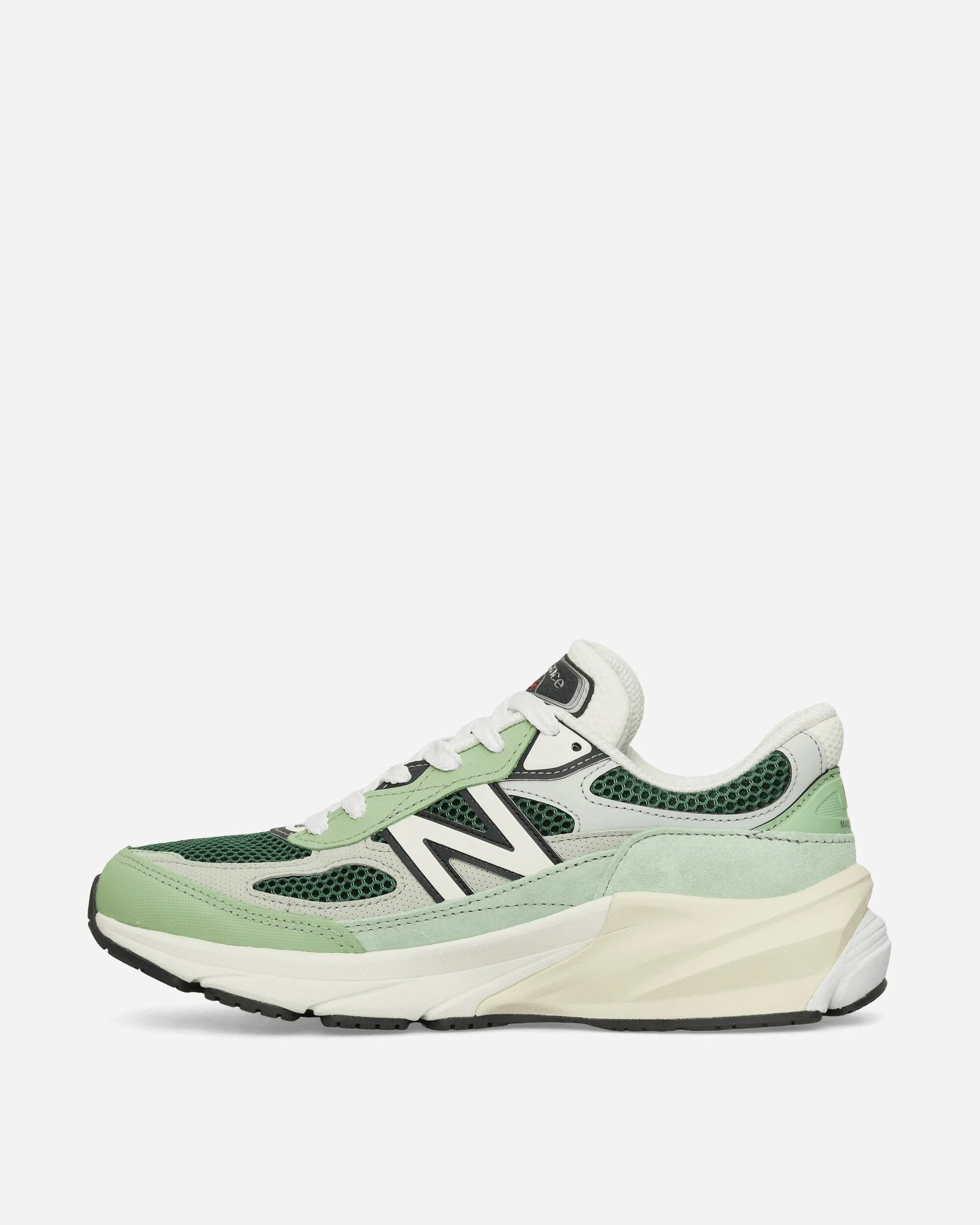 Made in USA 990v6 Sneakers Avocado / Natural Mint