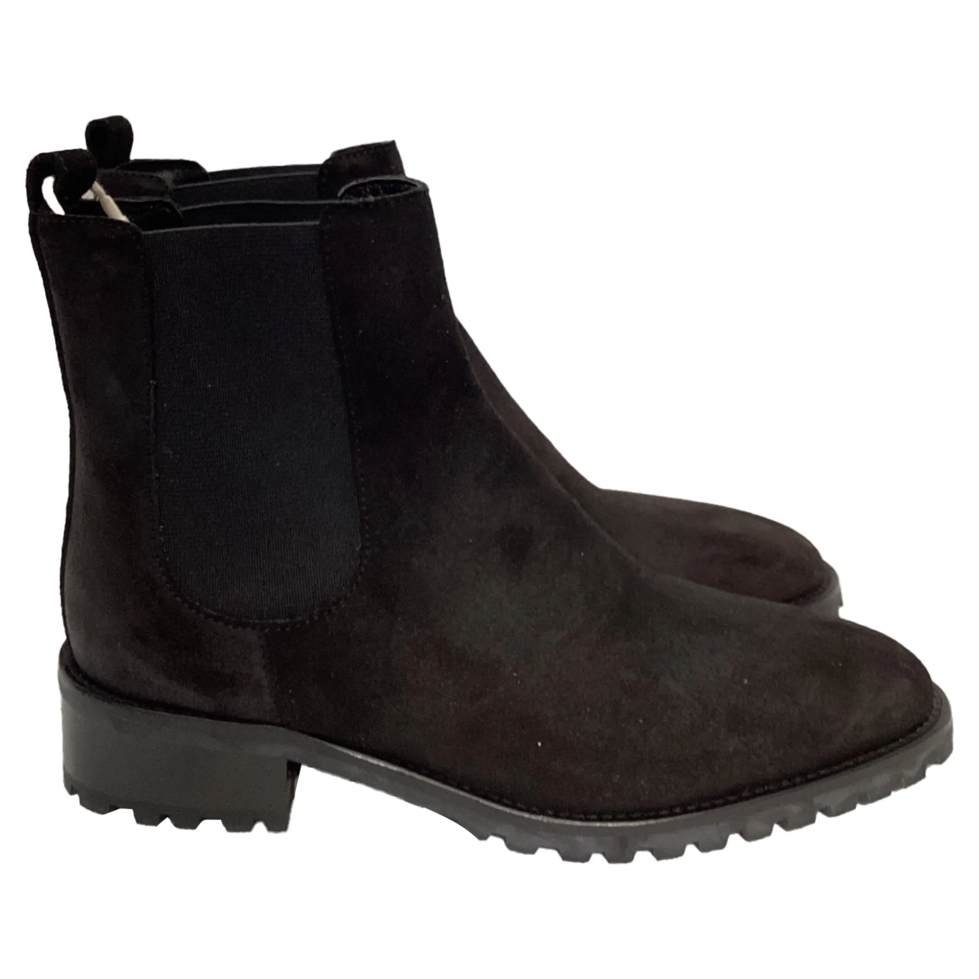 Manolo Blahnik Chelata Chelsea Boots in Black Suede