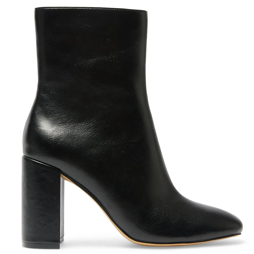 Marlo Boot in Black Smooth