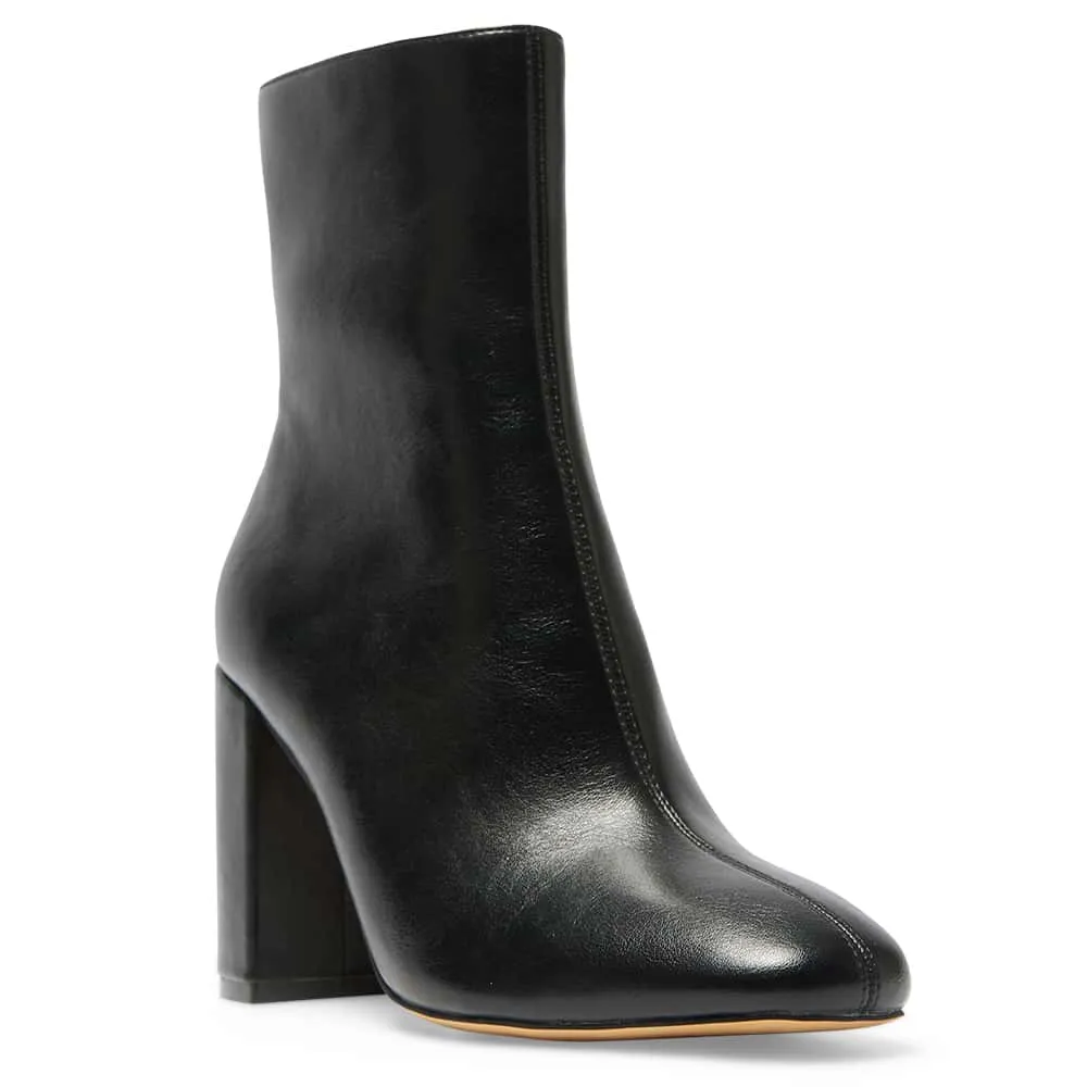 Marlo Boot in Black Smooth