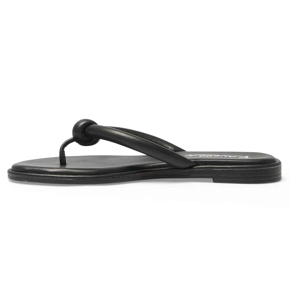 Maui Thongs in Black Smooth