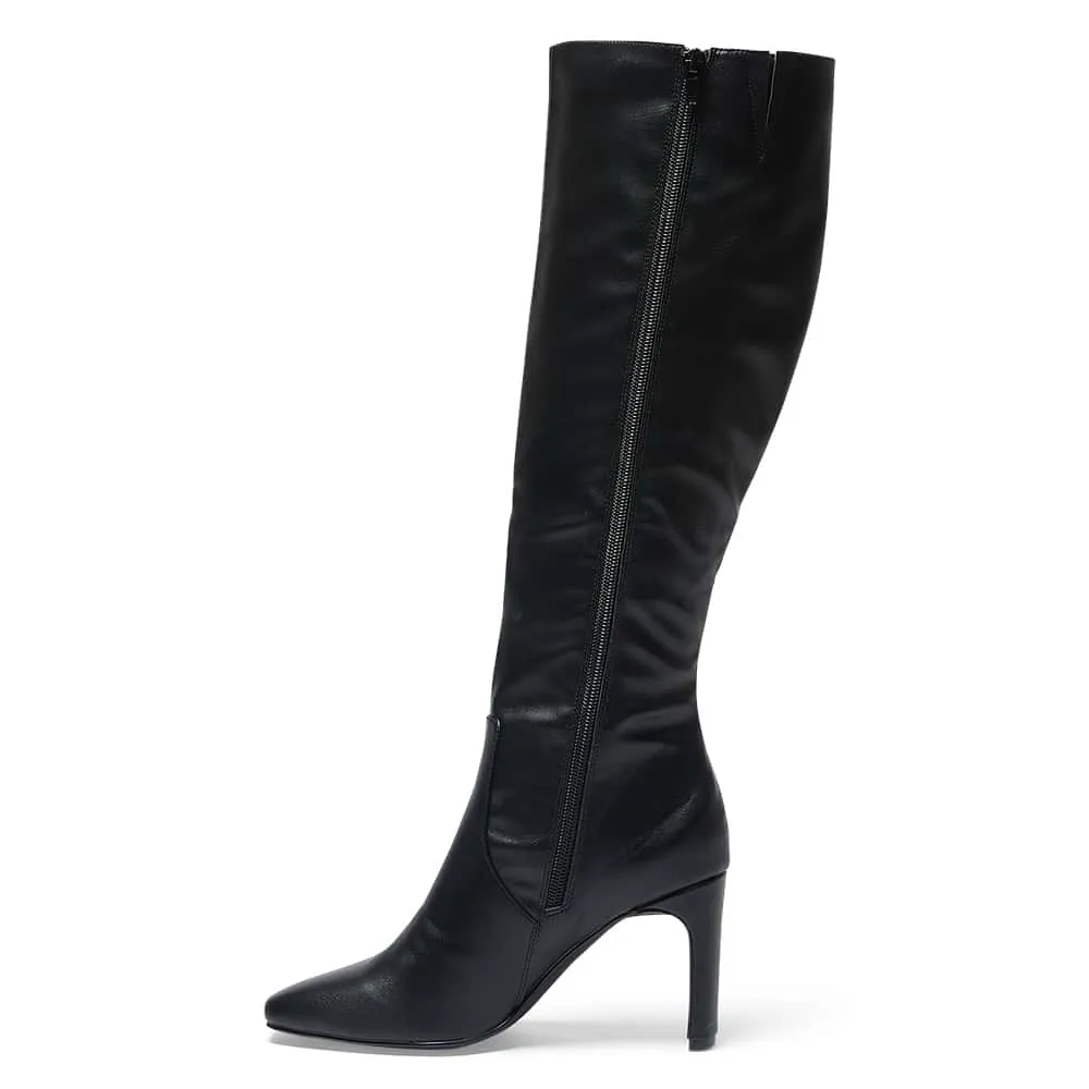 Myles Boot in Black Smooth