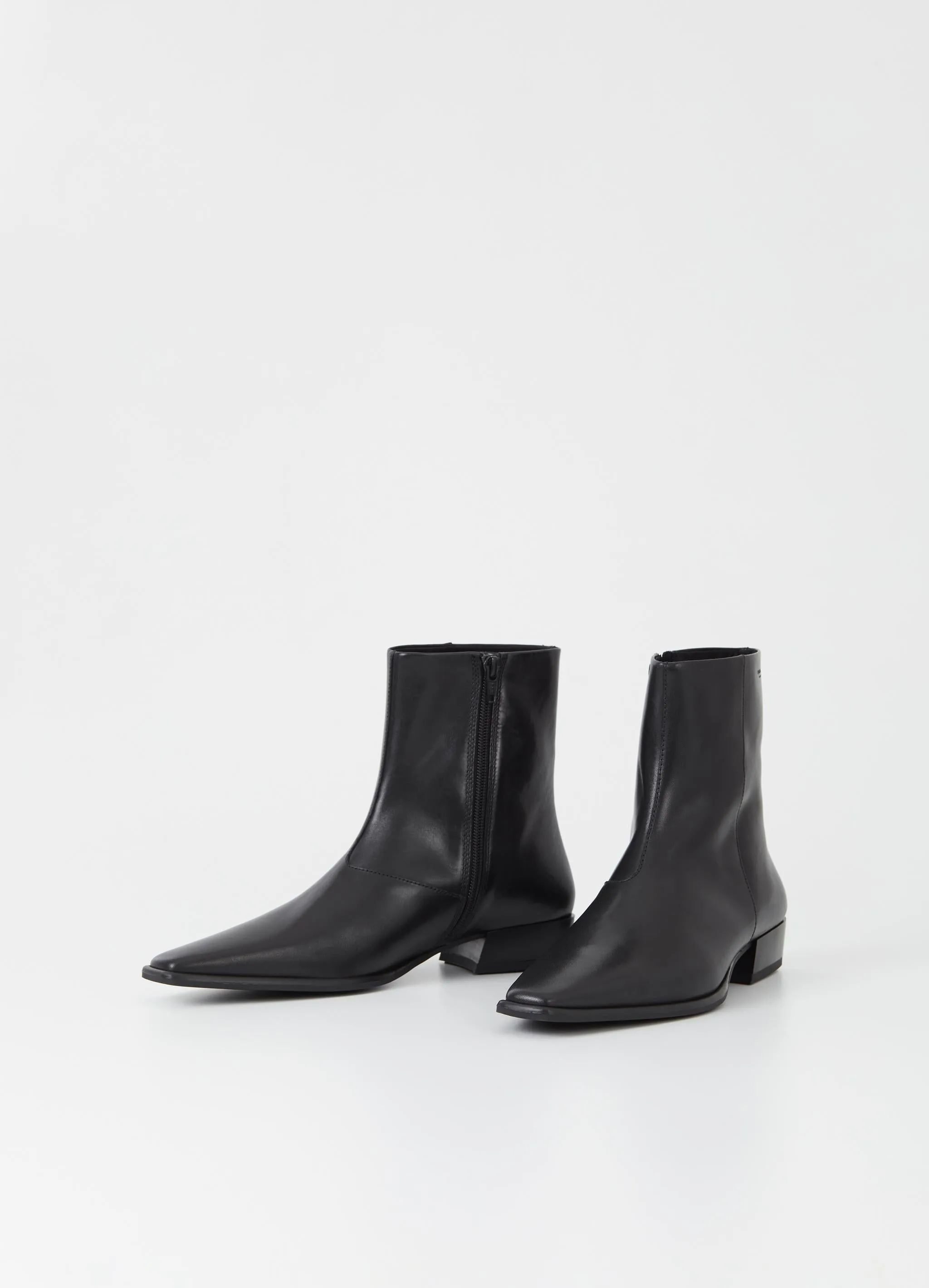 NELLA BOOTS SIZE 35