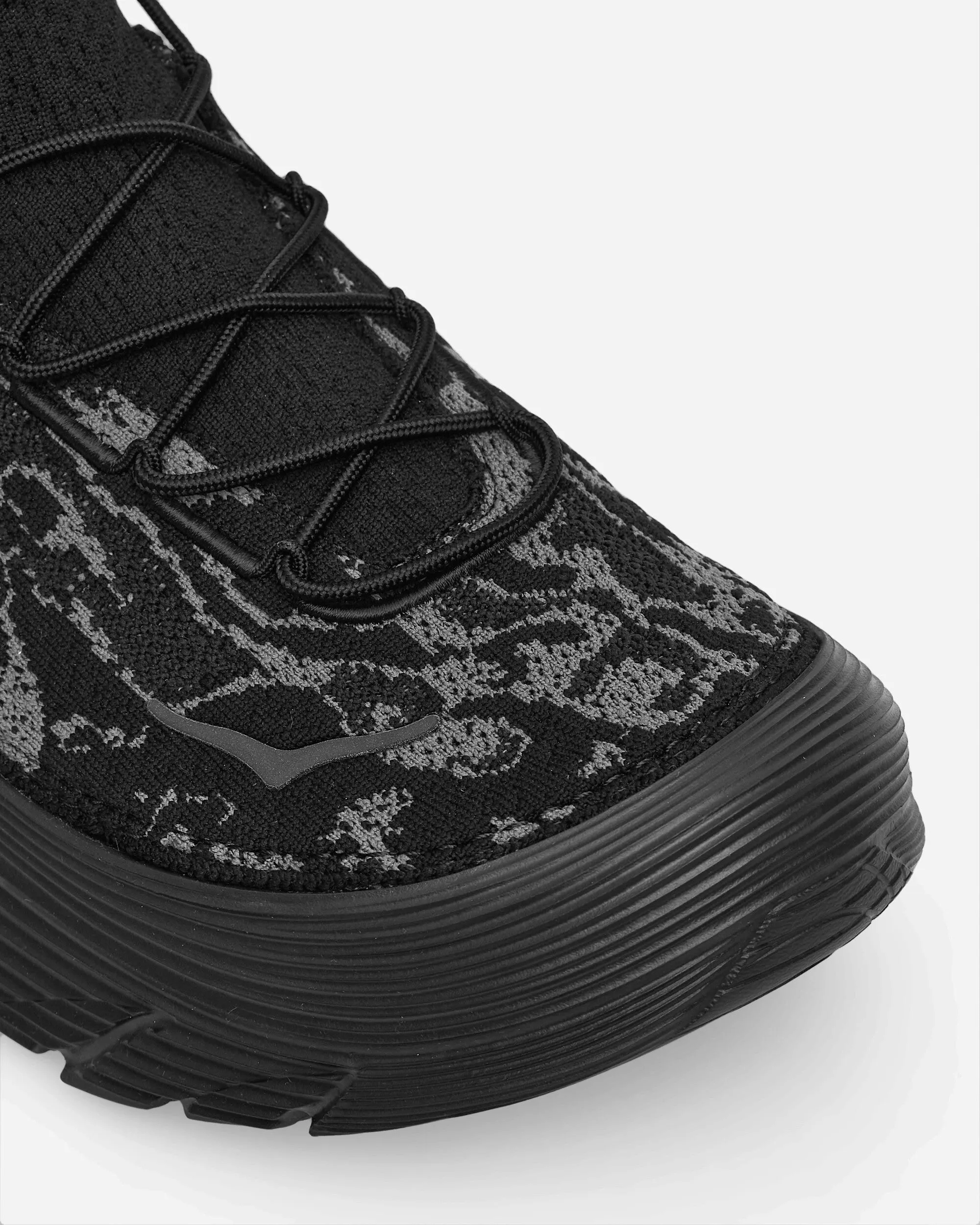 Restore Chukka Stealth / Tech Sneakers Carbon Black