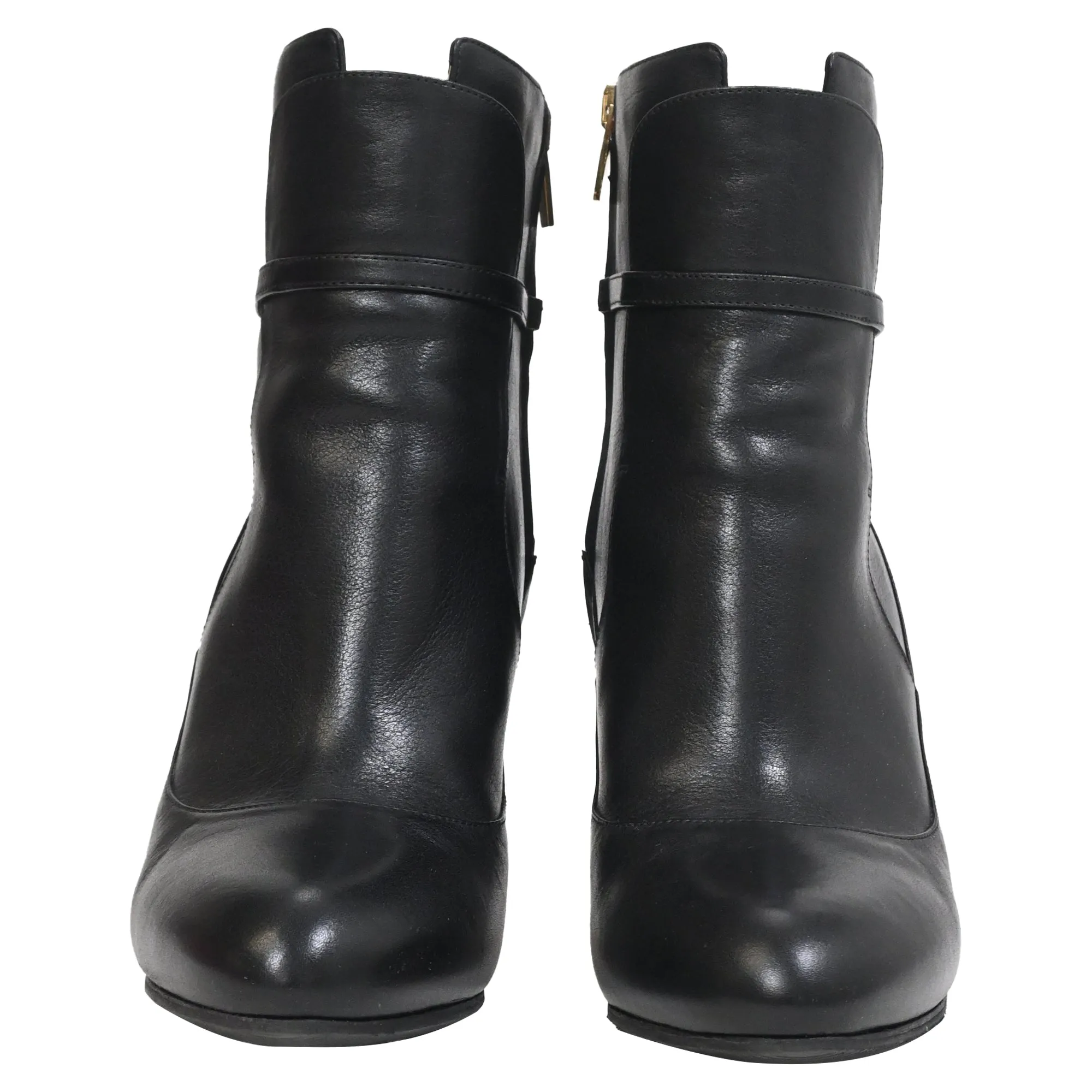 Salvatore Ferragamo Buckle Detail Heeled ankle Boots in Black Leather