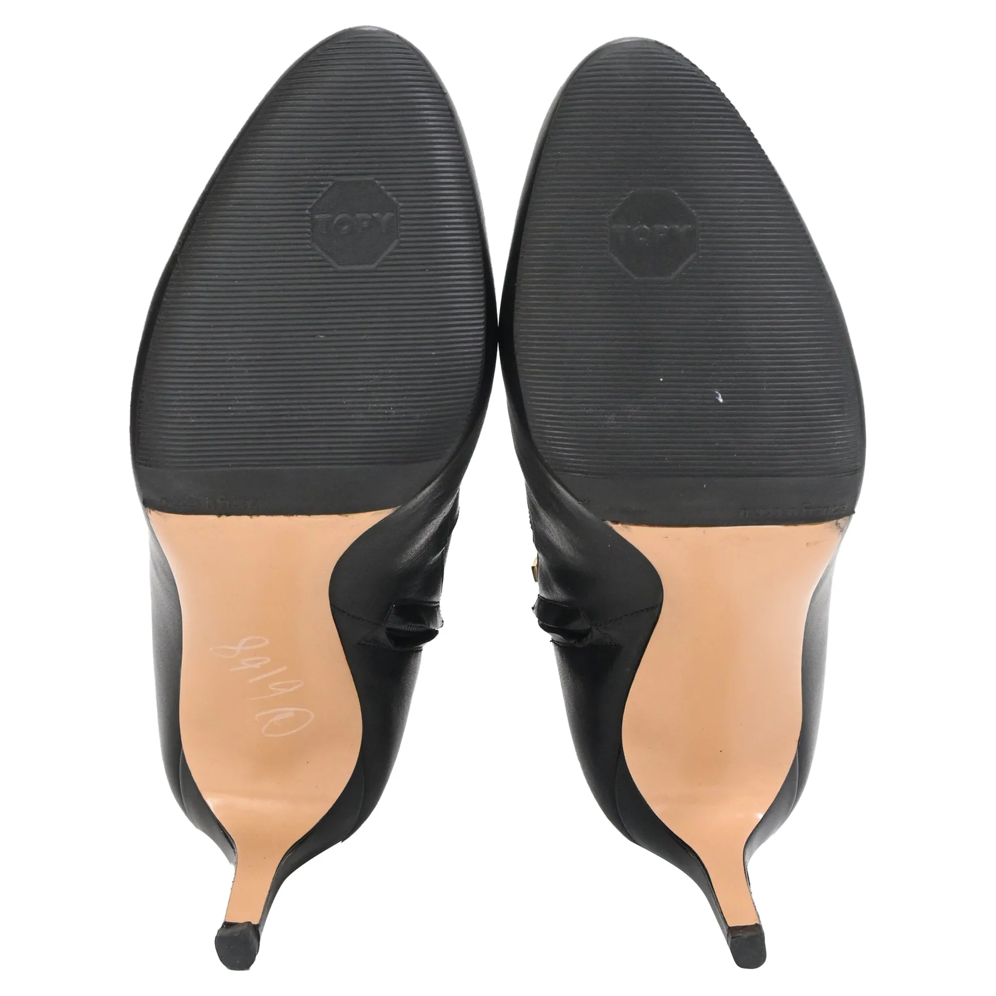 Salvatore Ferragamo Buckle Detail Heeled ankle Boots in Black Leather
