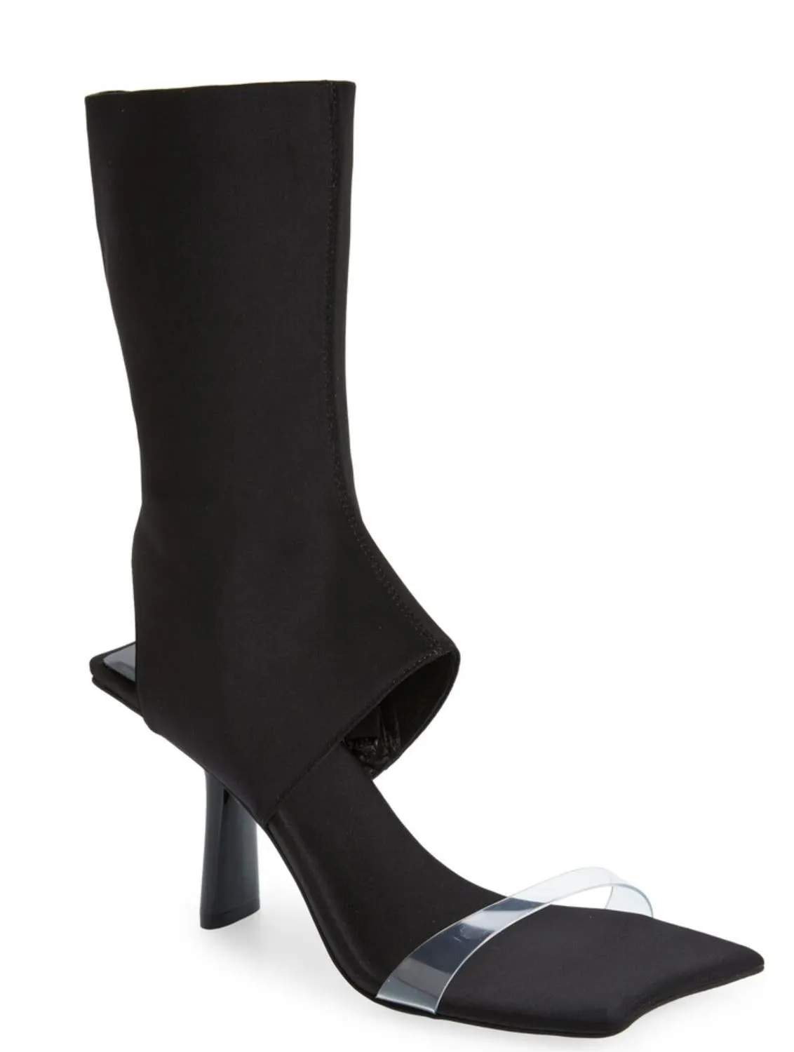 Struttin Sandals In Black