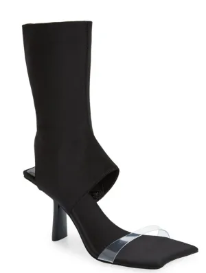 Struttin Sandals In Black