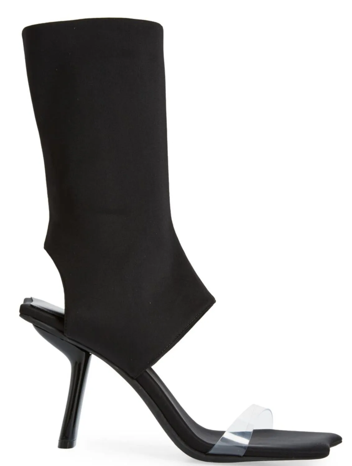 Struttin Sandals In Black