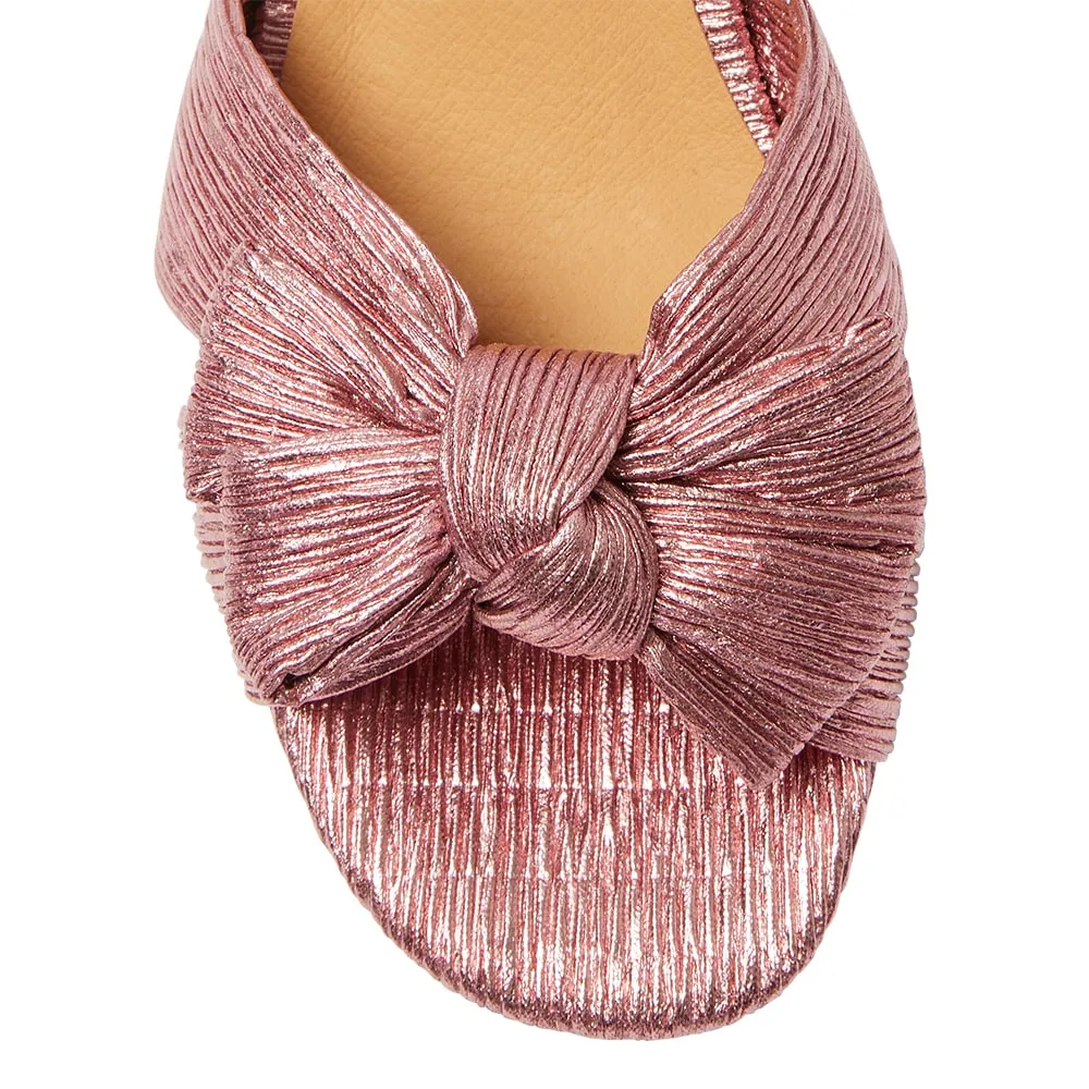 Tiara Heel in Rose Pleat