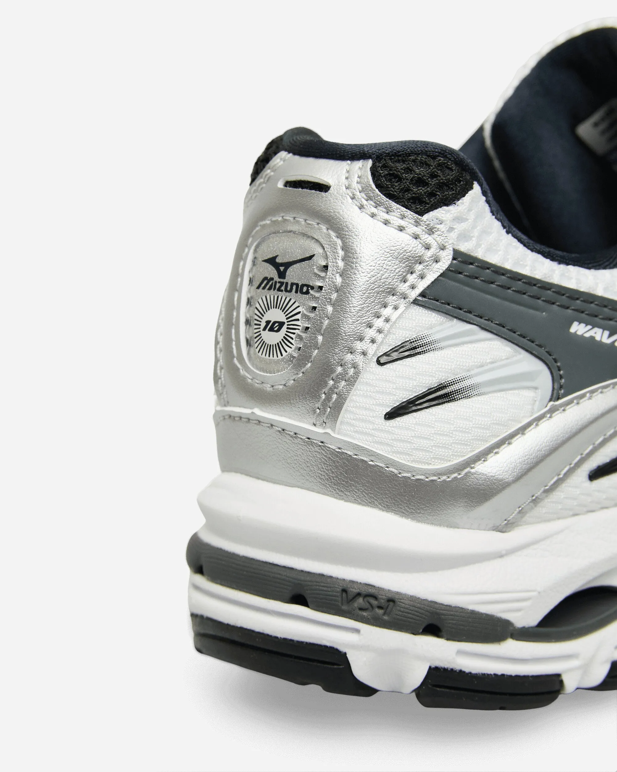 Wave Rider 10 S Sneakers White / Silver / Black