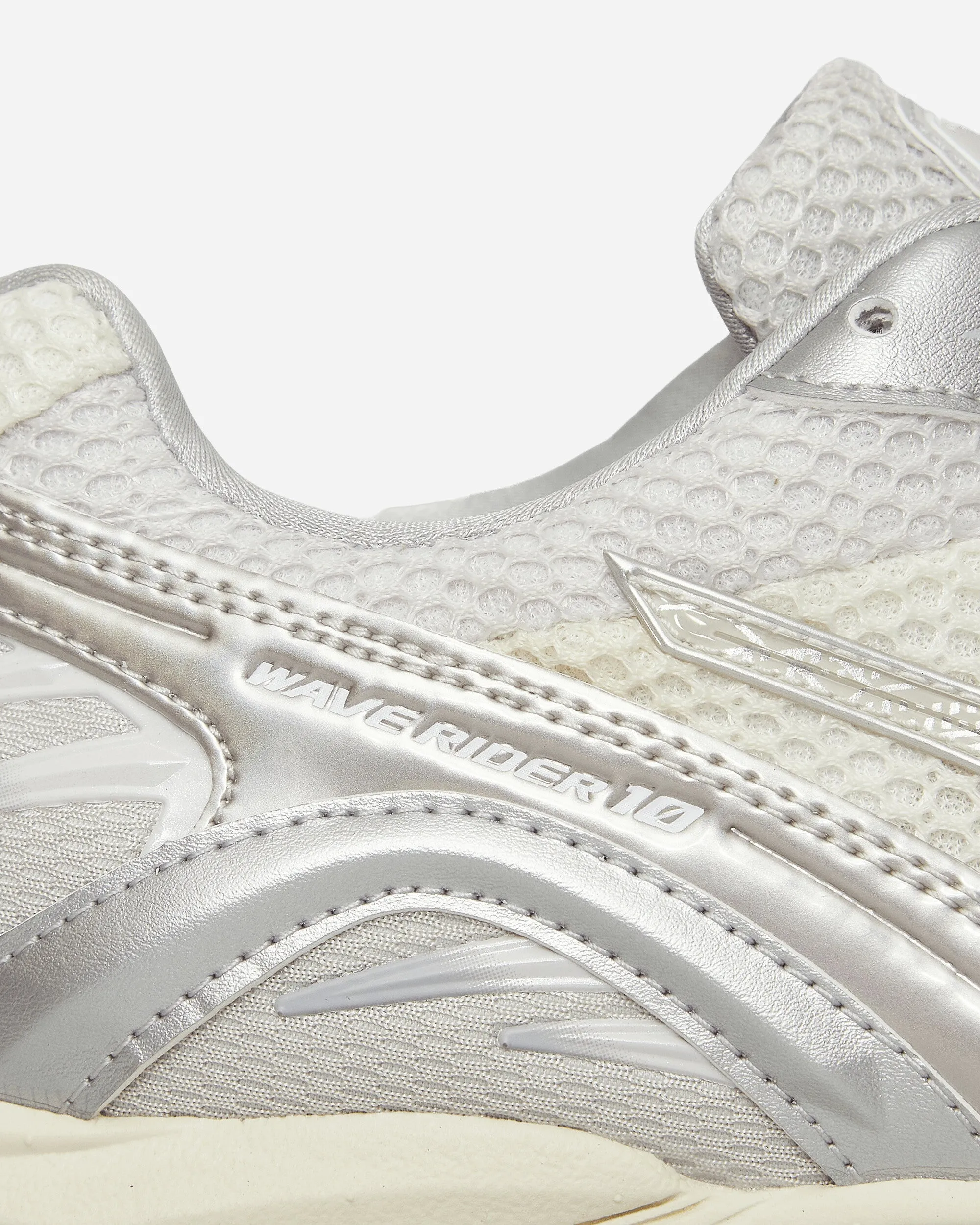 Wave Rider 10 Sneakers Snow White / White Sand / Nimbus Cloud