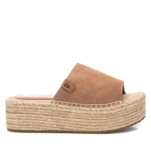 Women's Flat Sandals In Camel