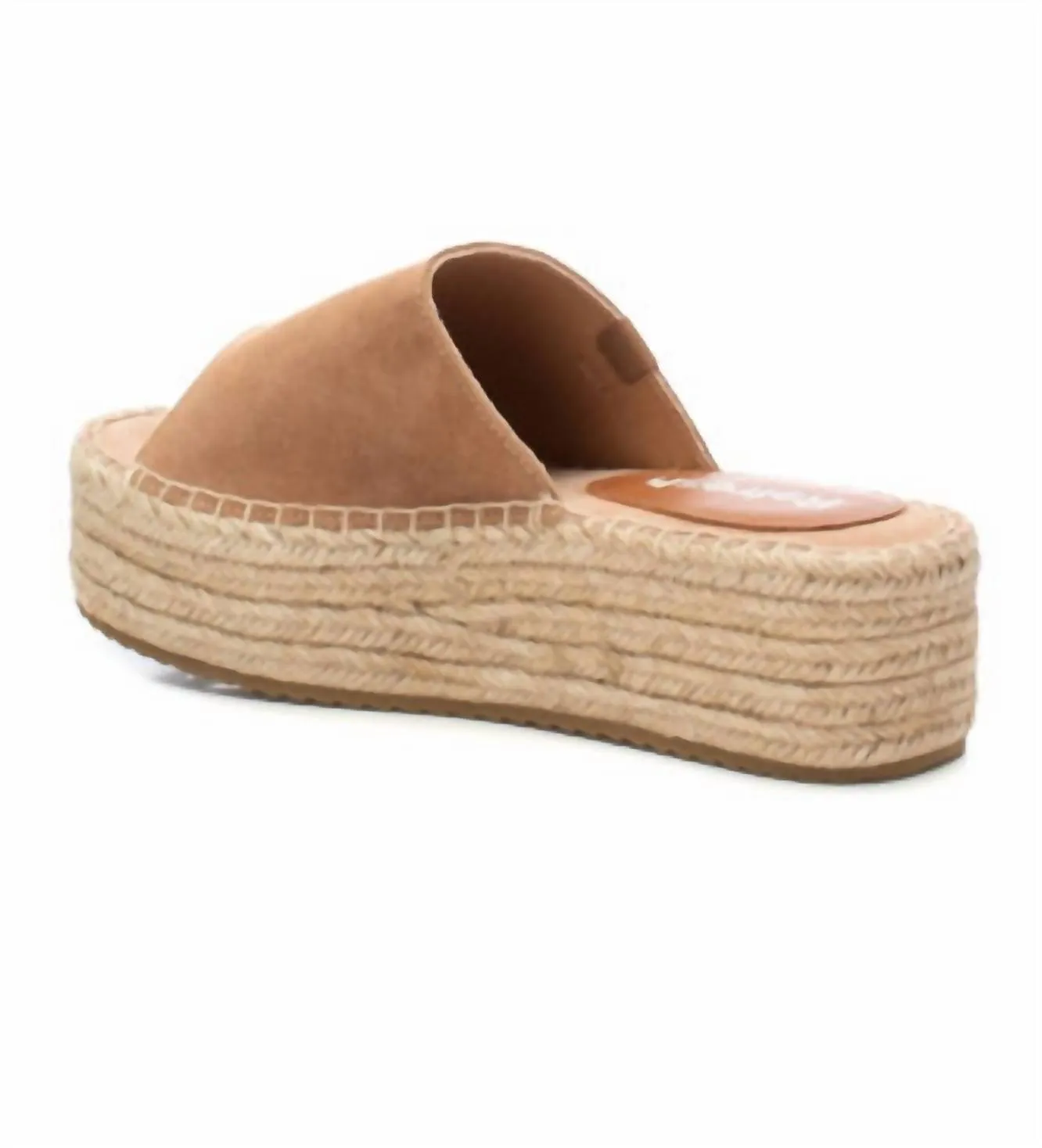 Women's Flat Sandals In Camel