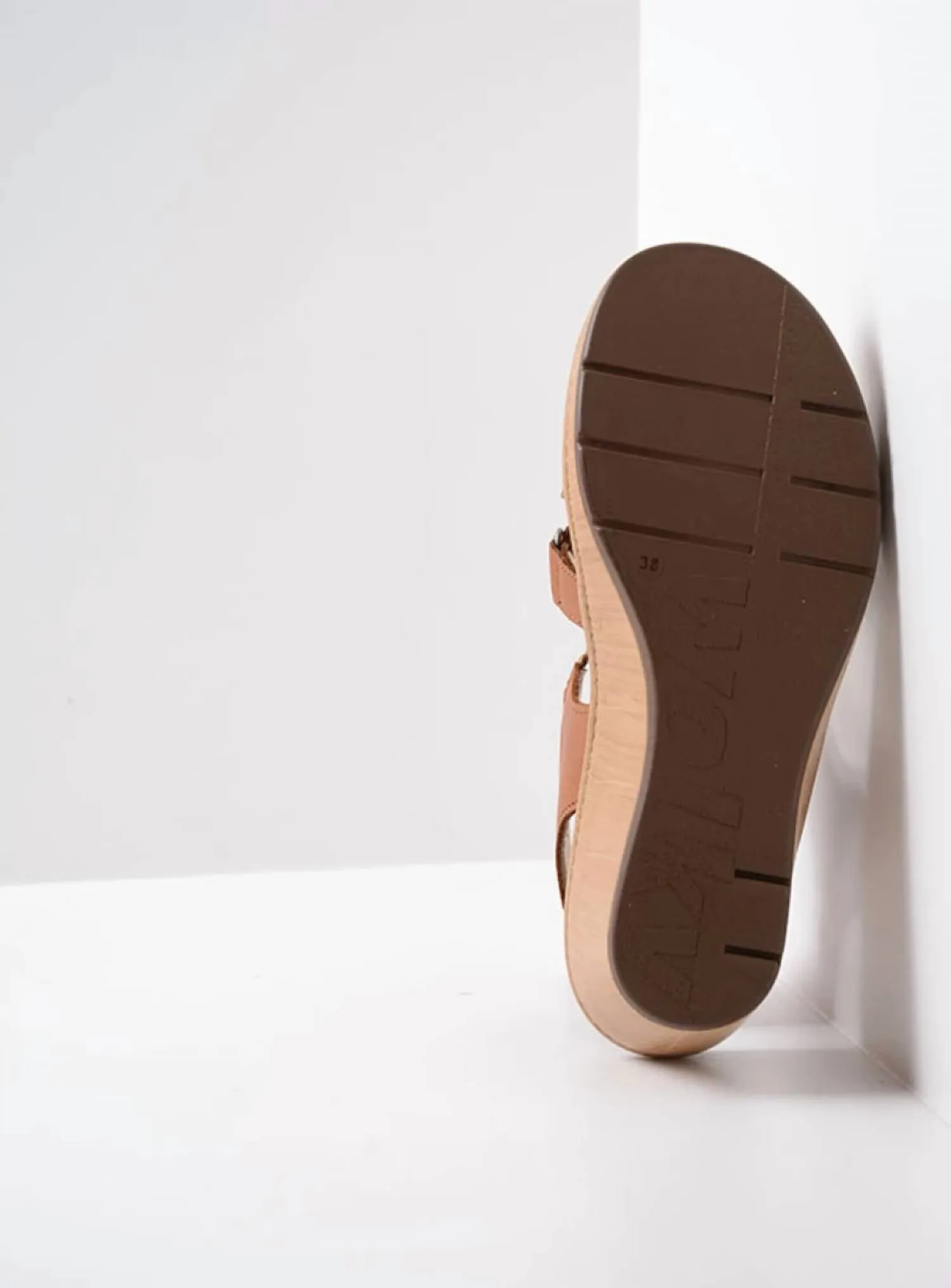 Women's La Jolla Sandals In Via Cognac