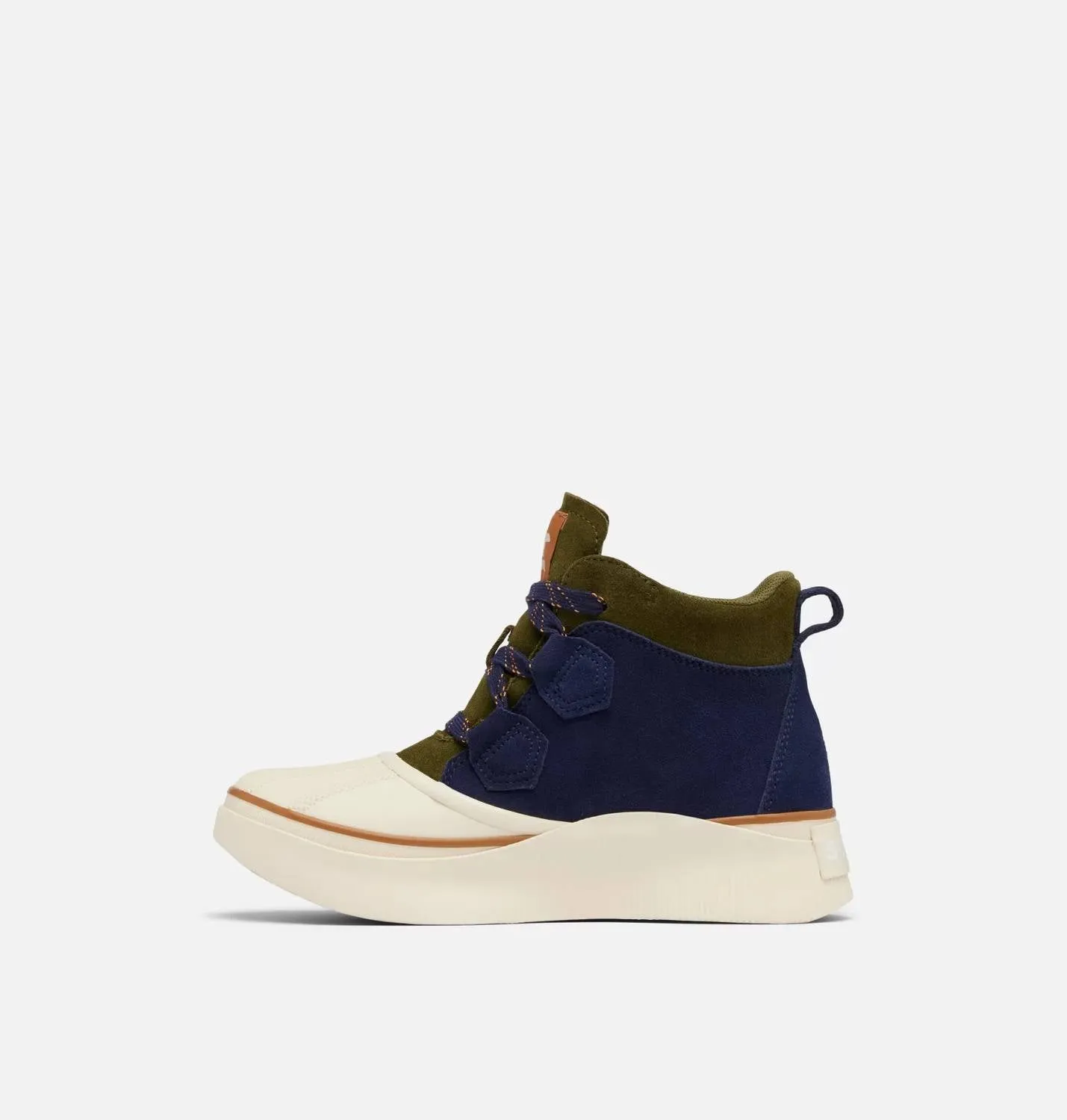 Women's Out N About Iv Classic Boots In Dark Midnight