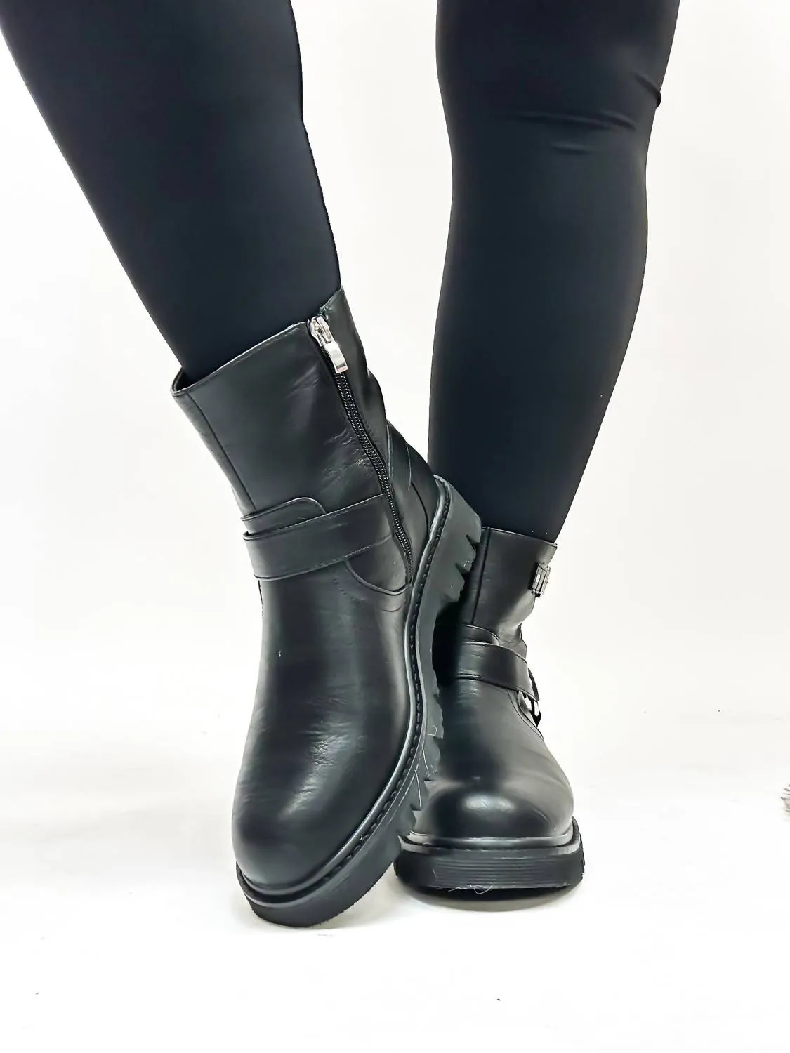 Women's Pick Of The Patch Boots In Black