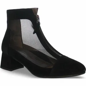 Women's Runa Boots In Black