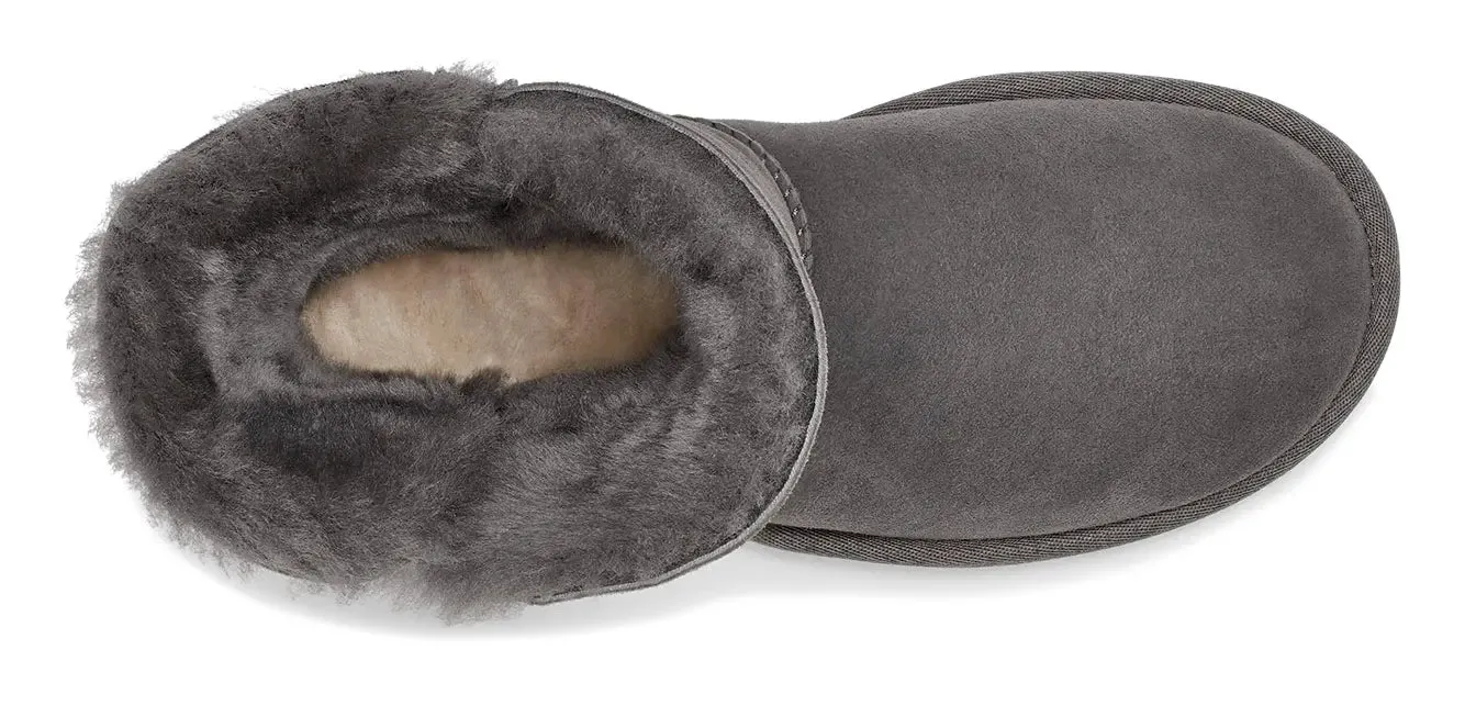 Womens UGG Bailey Button II  Versatile Sheepskin Boot with Cozy Comfort