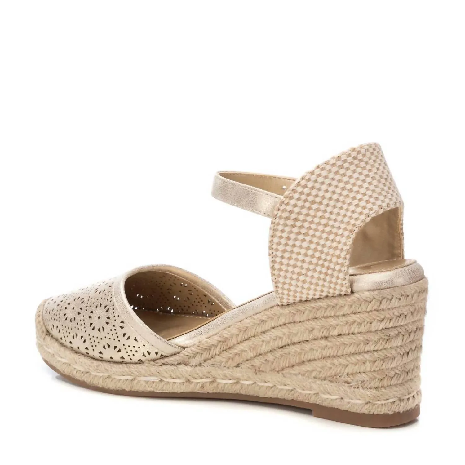 Women's Wedge Sandals In Gold