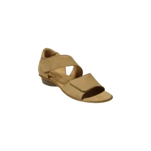 Womens's Elac Loop Sandals In Natural Nabuk