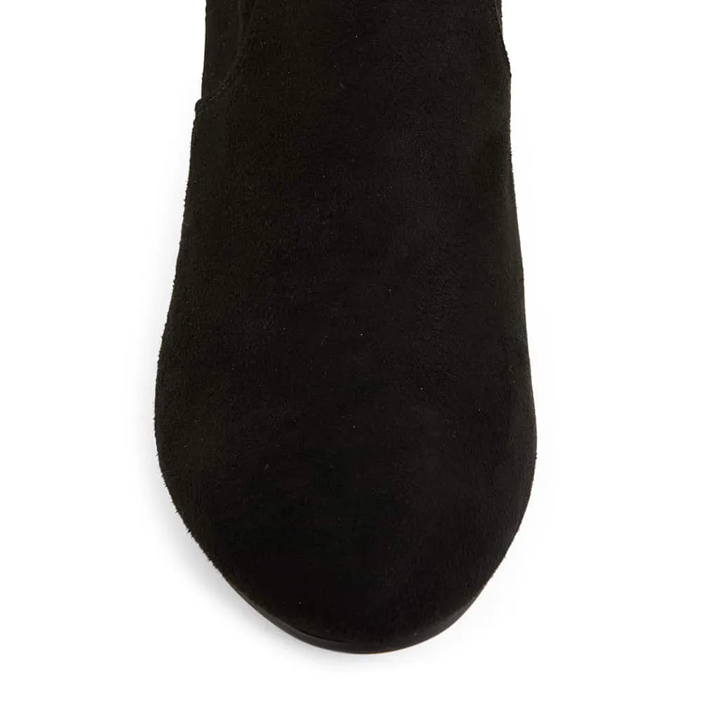 Zest Boot in Black Smooth